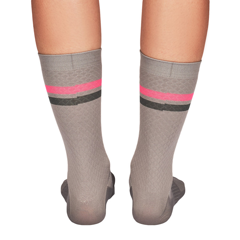Media Ciclismo Rombito Gris Lineas Fucsia Gris 7"